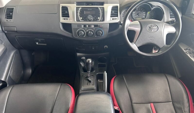 
								TOYOTA HILUX DOUBLE CAB 2.5 AT full									