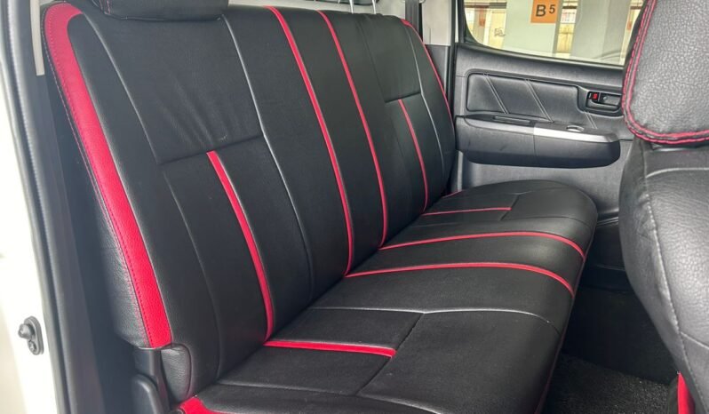 
								TOYOTA HILUX DOUBLE CAB 2.5 AT full									