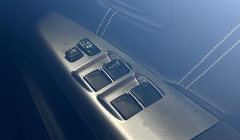 
								TOYOTA HILUX DOUBLE CAB 2.5 AT full									