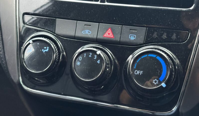 
								TOYOTA YARIS E 1.5 AUTO full									