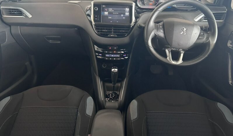 
								PEUGEOT 208 1.6 (A) full									