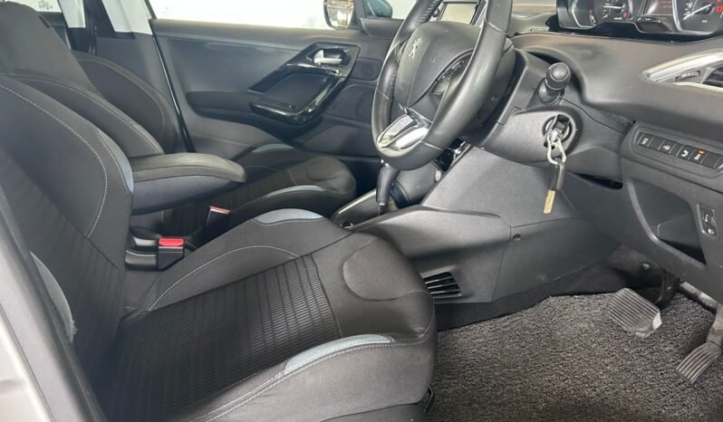 
								PEUGEOT 208 1.6 (A) full									