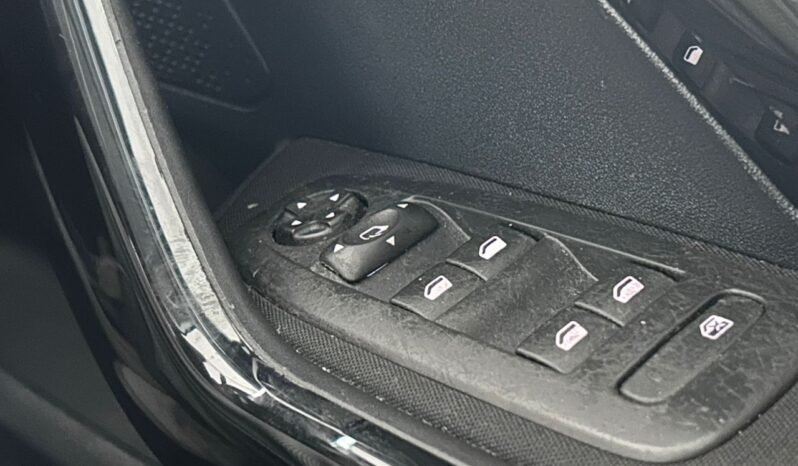 
								PEUGEOT 208 1.6 (A) full									