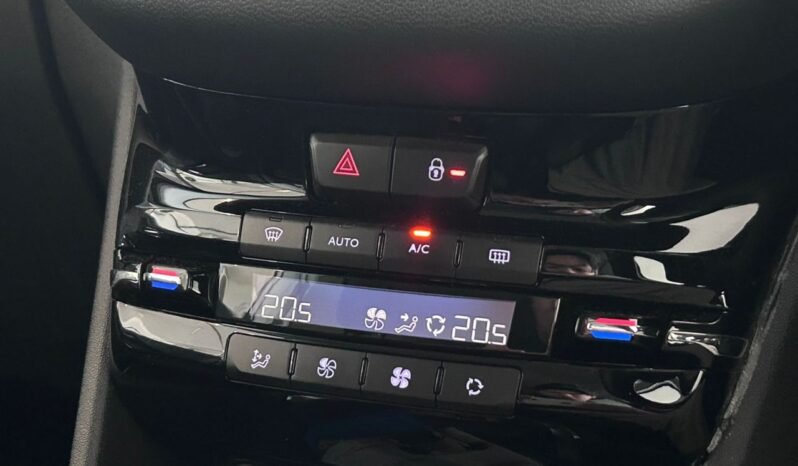 
								PEUGEOT 208 1.6 (A) full									