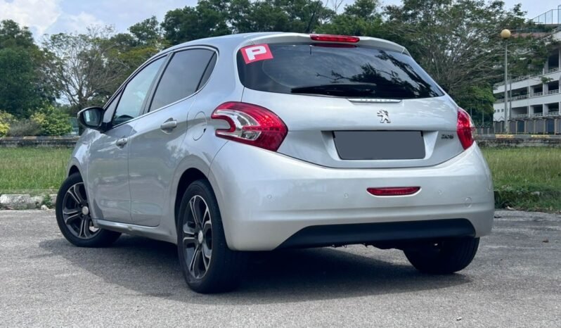 
								PEUGEOT 208 1.6 (A) full									