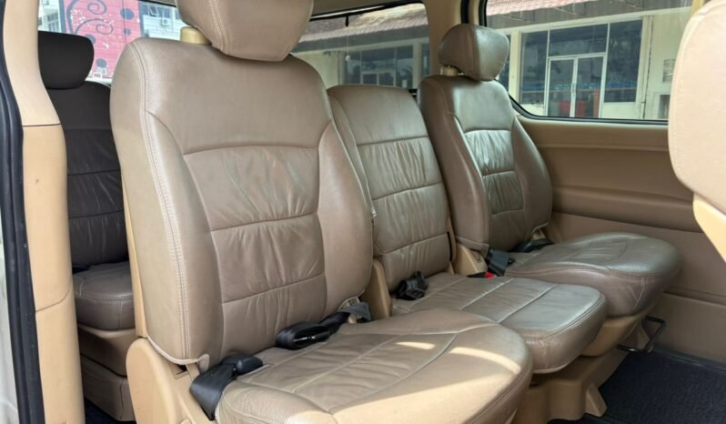 
								HYUNDAI GRAND STAREX 2.5 (A) full									