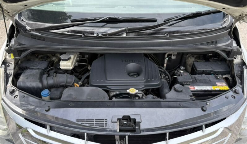 
								HYUNDAI GRAND STAREX 2.5 (A) full									