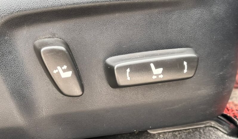 
								TOYOTA HILUX G DUAL CAB 2.4 AUTO full									