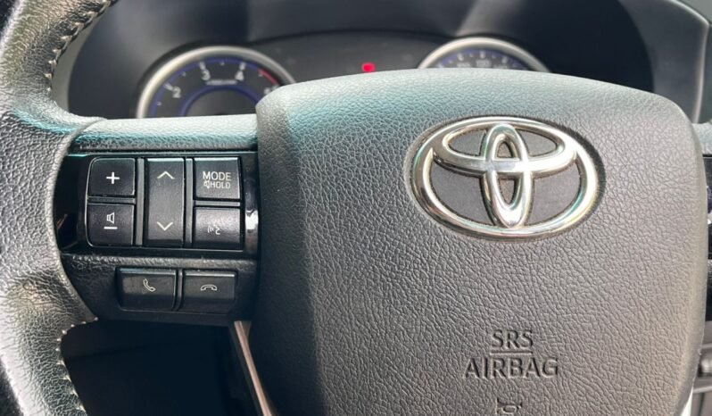 
								TOYOTA HILUX G DUAL CAB 2.4 AUTO full									