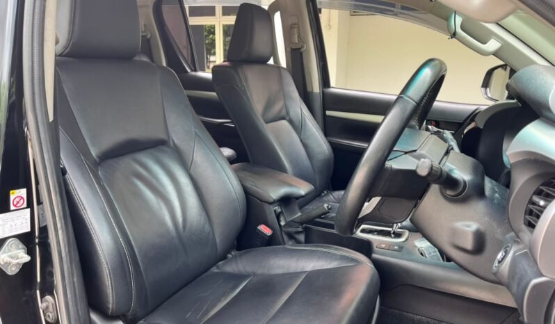 
								TOYOTA HILUX G DUAL CAB 2.4 AUTO full									