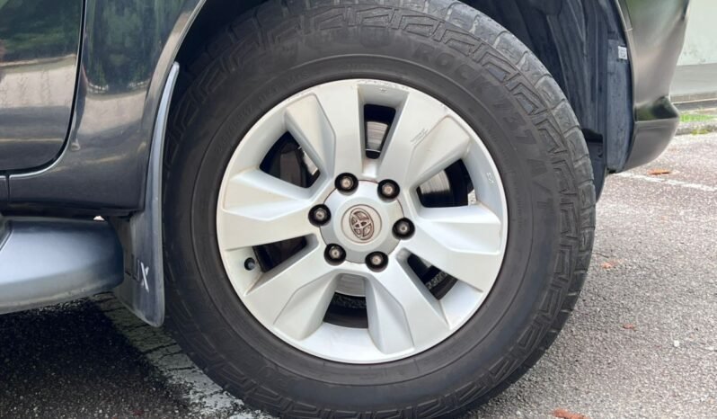 
								TOYOTA HILUX G DUAL CAB 2.4 AUTO full									