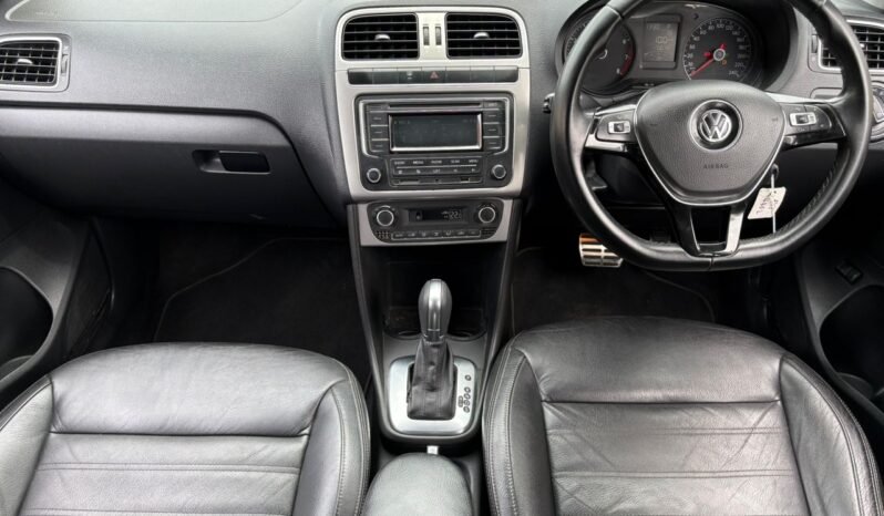 
								VOLKWAGEN VENTO 1.6 (A) full									