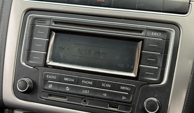 
								VOLKWAGEN VENTO 1.6 (A) full									