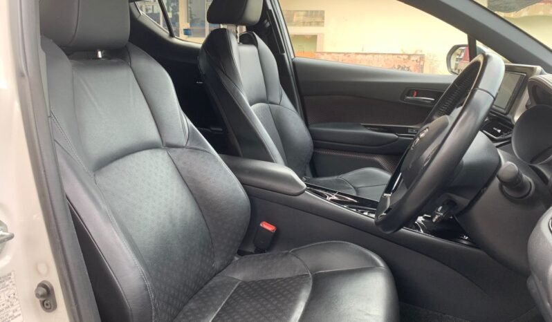 
								TOYOTA C-HR 1.8 (A) full									