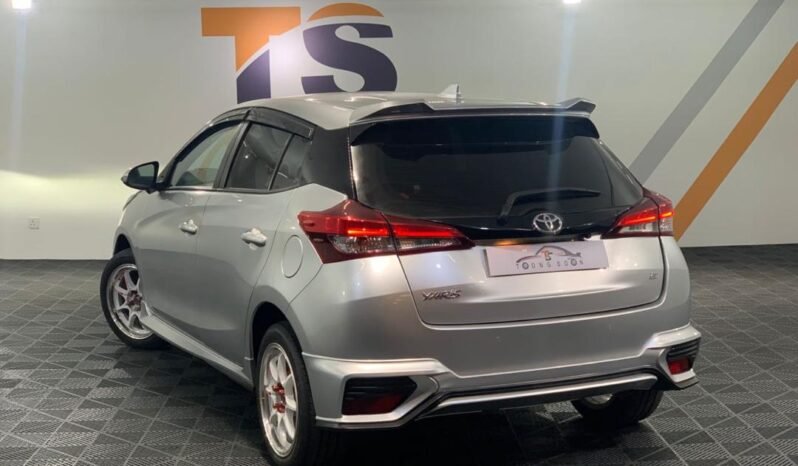 
								TOYOTA YARIS E 1.5 AUTO full									
