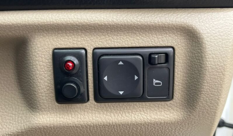 
								NISSAN LIVINA 1.6 (A) full									