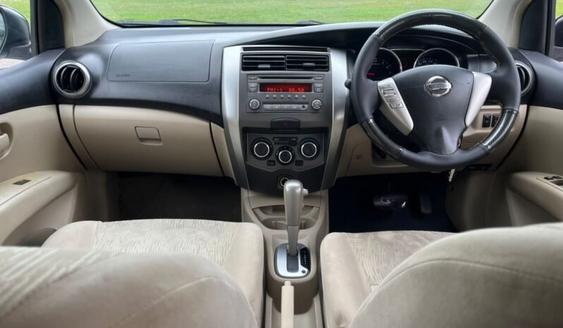 
								NISSAN LIVINA 1.6 (A) full									