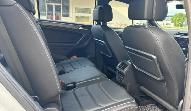 
								VOLKSWAGEN TIGUAN ALL SPACE R LINE 4 MOTION 2.0 (A) full									