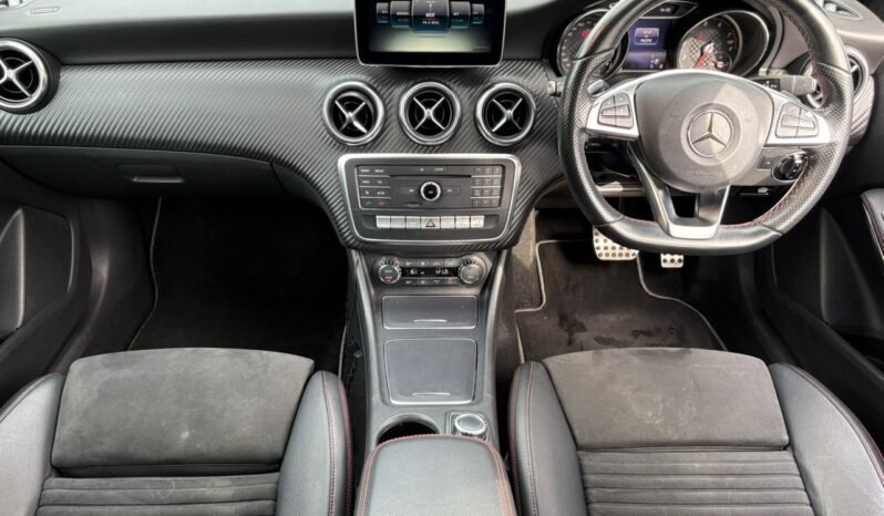 
								MERCEDES BENZ A180 AMG 1.6 (A) full									
