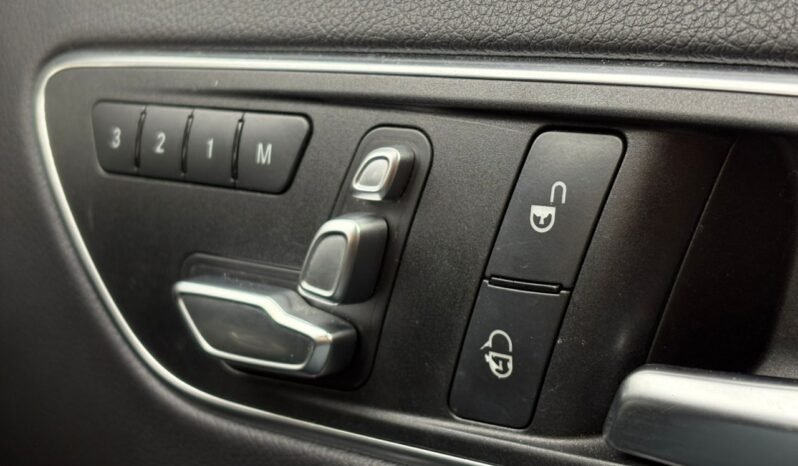 
								MERCEDES BENZ A180 AMG 1.6 (A) full									