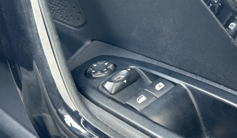 
								PEUGEOT 208 1.6 3 DOOR full									