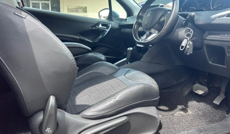 
								PEUGEOT 208 1.6 3 DOOR full									