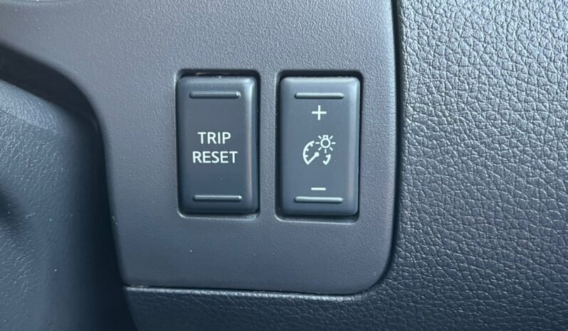 
								NISSAN NAVARA 2.5 (A) full									