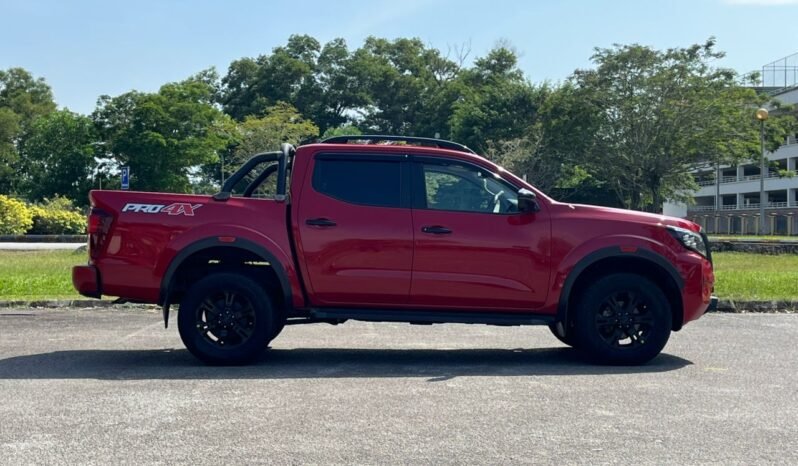 
								NISSAN NAVARA 2.5 (A) full									