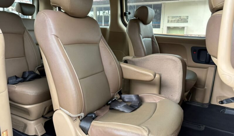 
								HYUNDAI STAREX EXECUTIVE PLUS 2.5 (A) full									