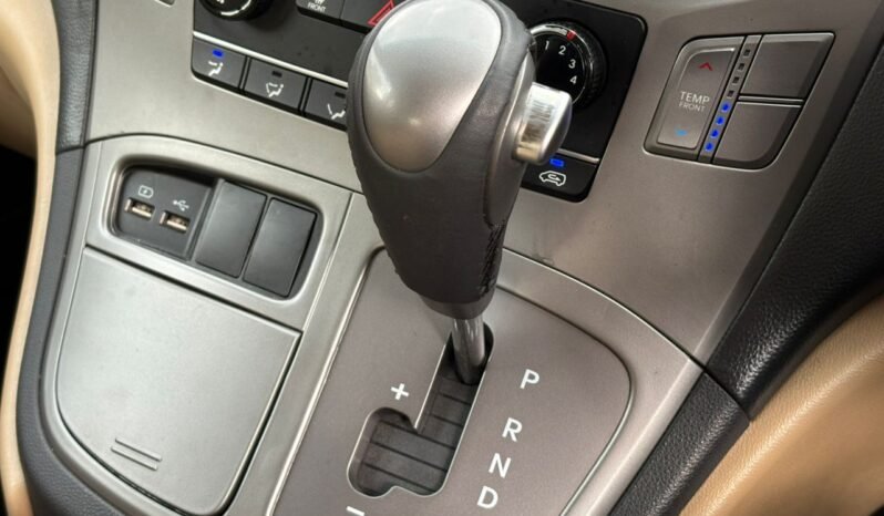 
								HYUNDAI STAREX EXECUTIVE PLUS 2.5 (A) full									