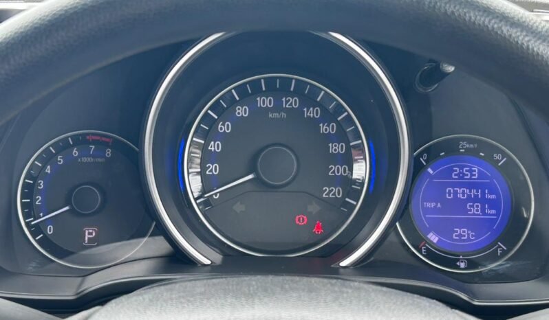 
								HONDA JAZZ 1.5 E (A) full									