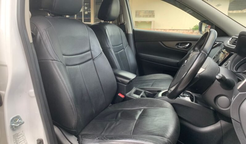 
								NISSAN X-TRAIL 2.0L CVT (A) full									