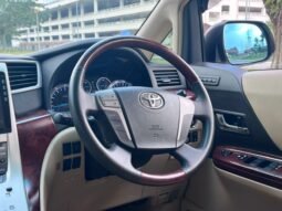 
										TOYOTA ALPHARD 2.4 full									