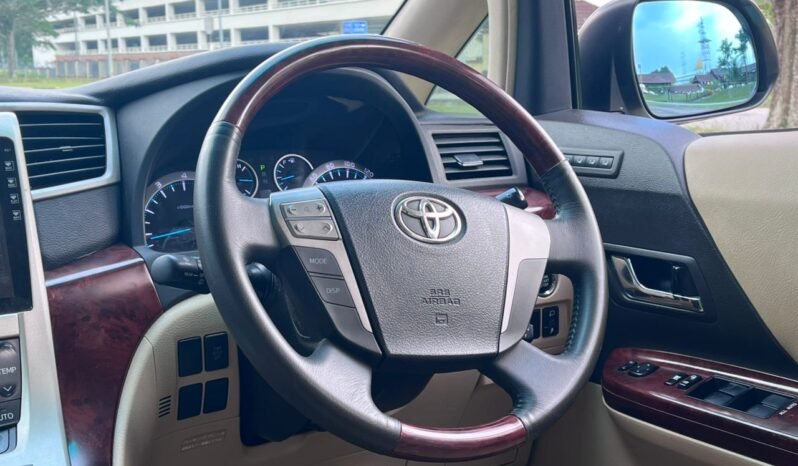 
								TOYOTA ALPHARD 2.4 full									