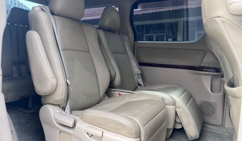 
								TOYOTA ALPHARD 2.4 full									