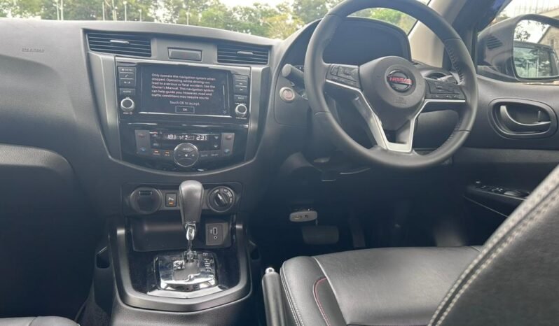 
								NISSAN NAVARA 2.5 PRO-4X AT 4WD full									