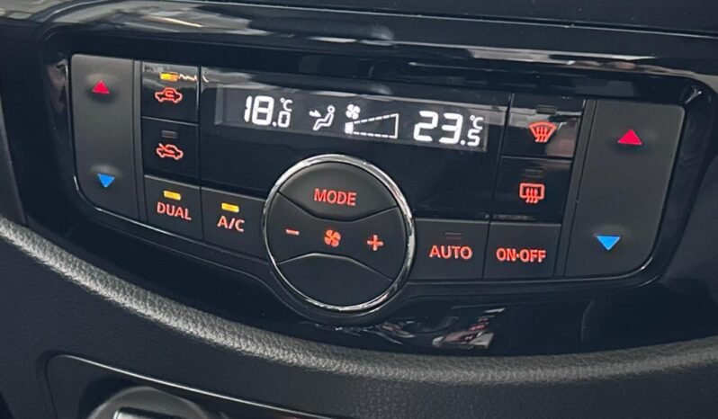 
								NISSAN NAVARA 2.5 PRO-4X AT 4WD full									