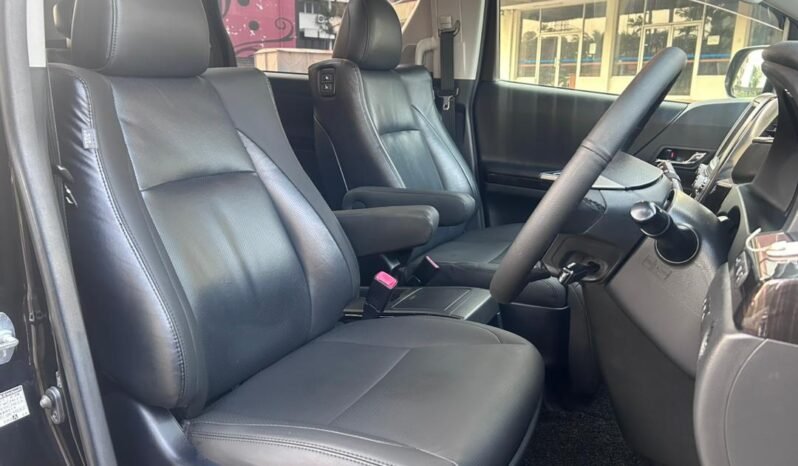 
								TOYOTA VELLFIRE 2.5 (A) full									