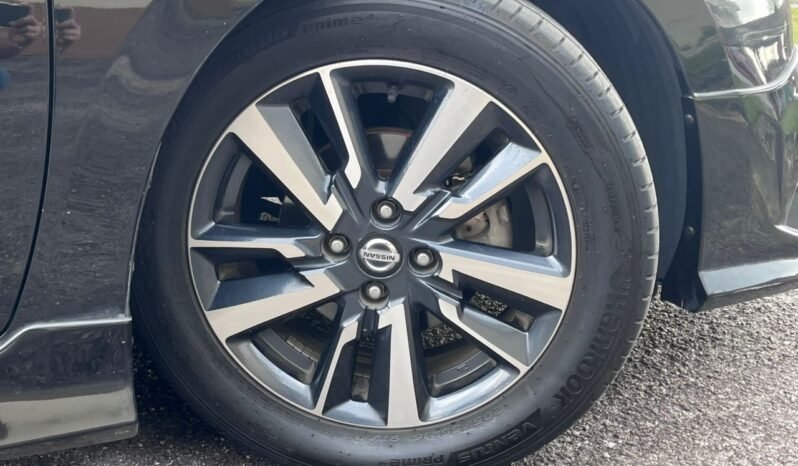 
								NISSAN ALMERA 1.0 VLT (A) full									