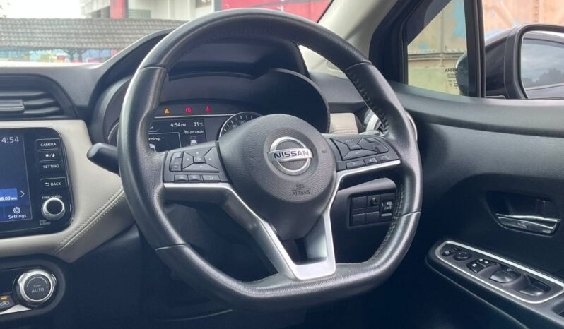 
								NISSAN ALMERA 1.0 VLT (A) full									