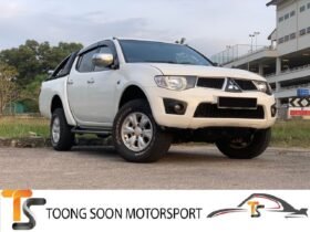 MITSUBISHI 4WD DOUBLE CAB 2.5 L200