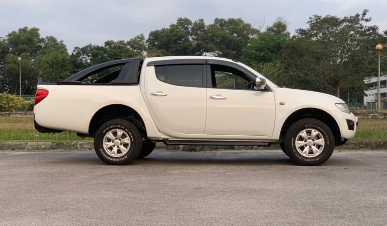 
								MITSUBISHI 4WD DOUBLE CAB 2.5 L200 full									