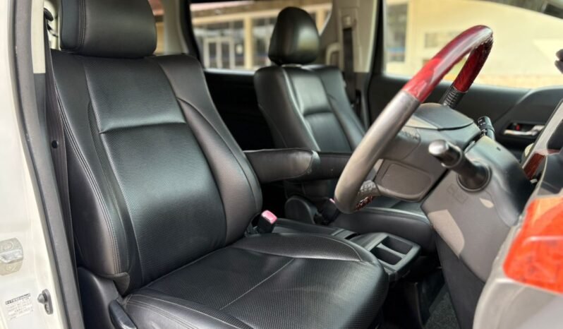 
								TOYOTA VELLFIRE 2.4 (A) full									