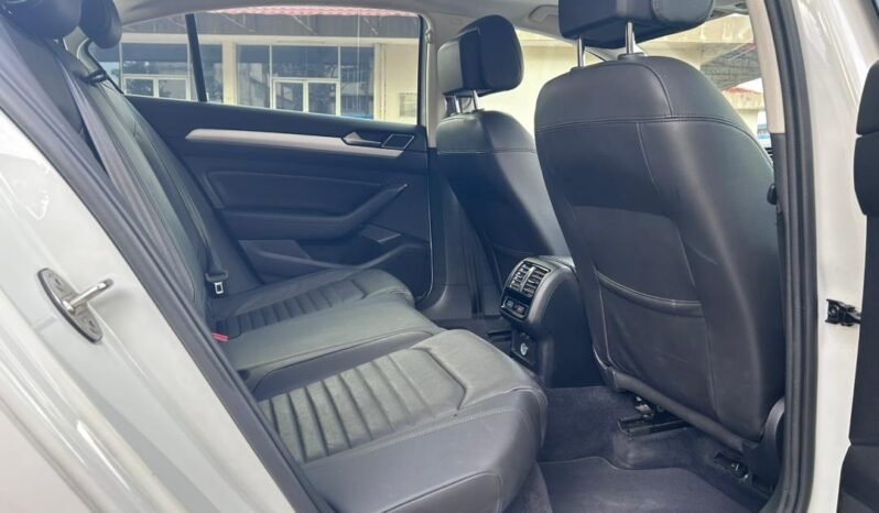 
								VOLKSAWGEN PASSAT 1.8 (A) full									