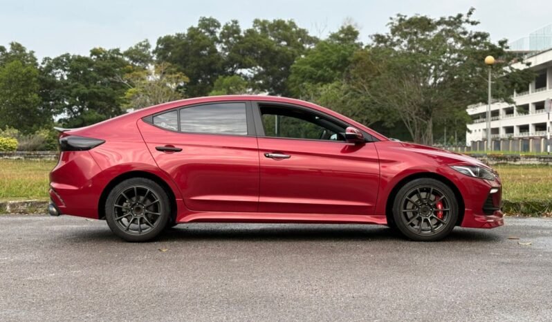 
								HYUNDAI ELANTRA 1.6 full									