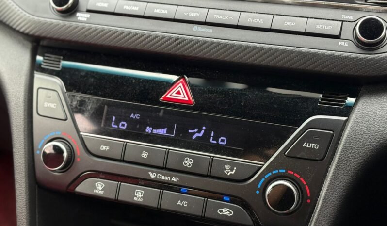 
								HYUNDAI ELANTRA 1.6 full									