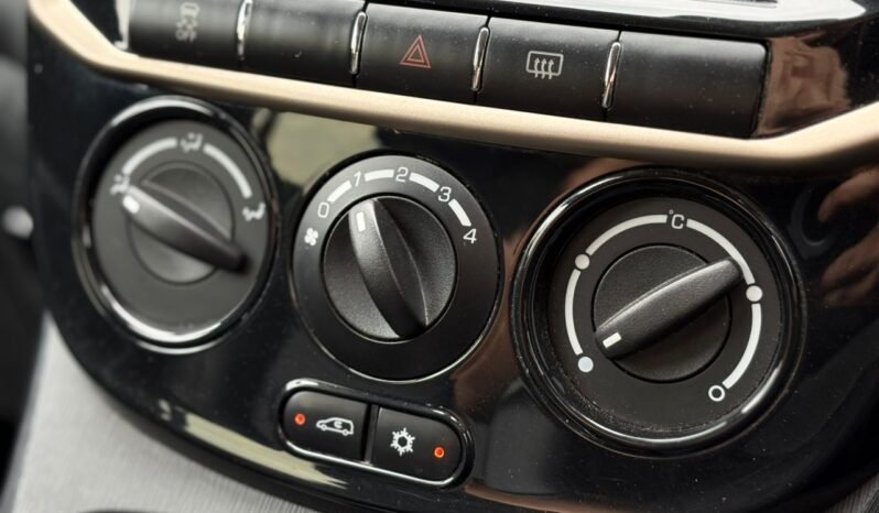 
								PROTON EXORA 1.6 CVT PREMIUM full									