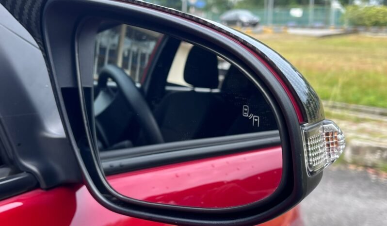 
								TOYOTA YARIS 1.5E (A) full									