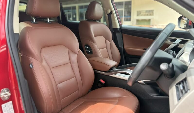 
								PROTON X70 1.8 PREMIUM full									