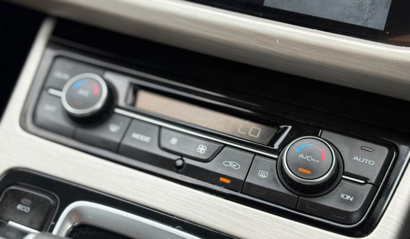 
								PROTON X70 1.8 PREMIUM full									